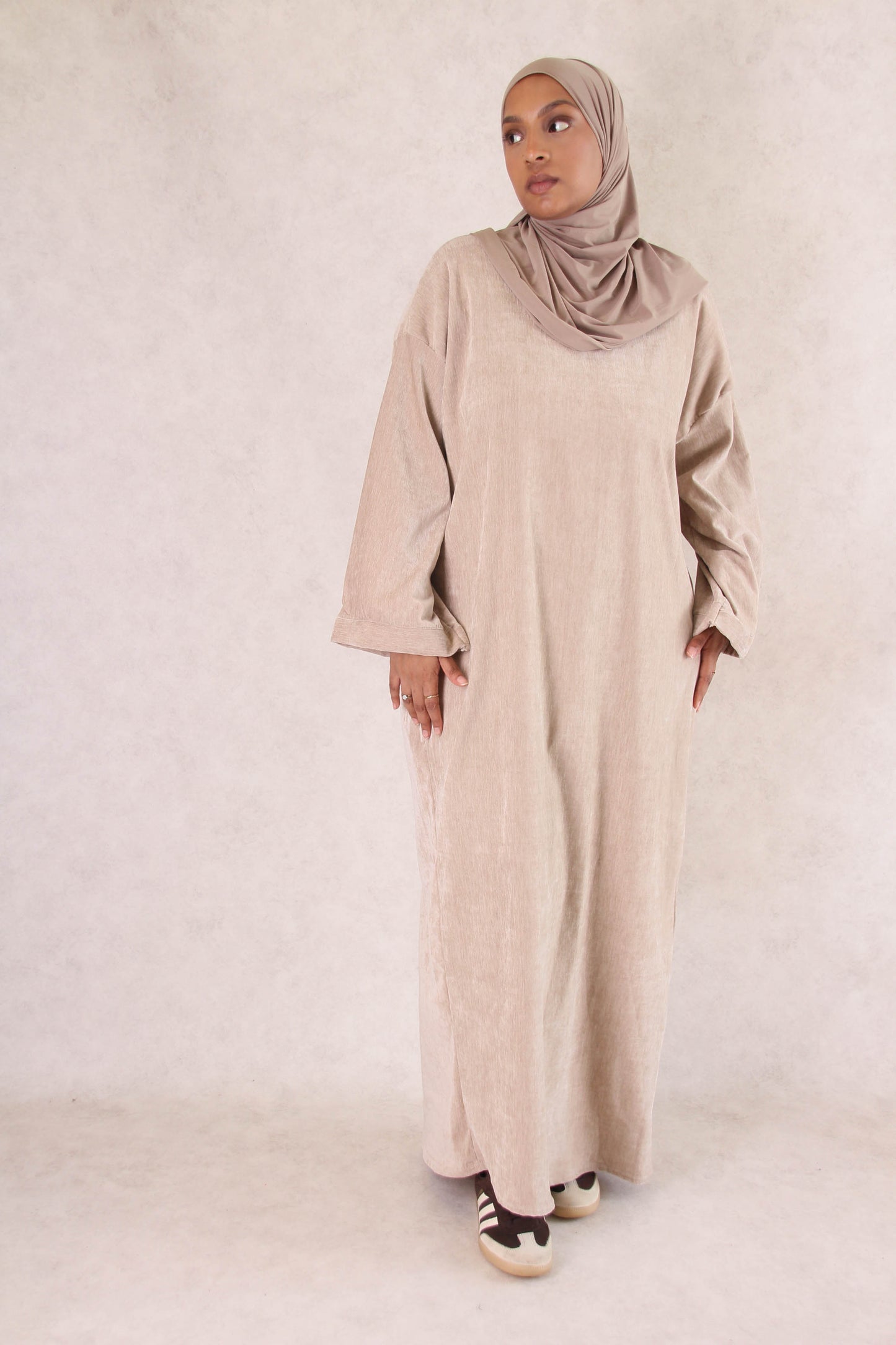 Robe d’Hiver Douce – Beige