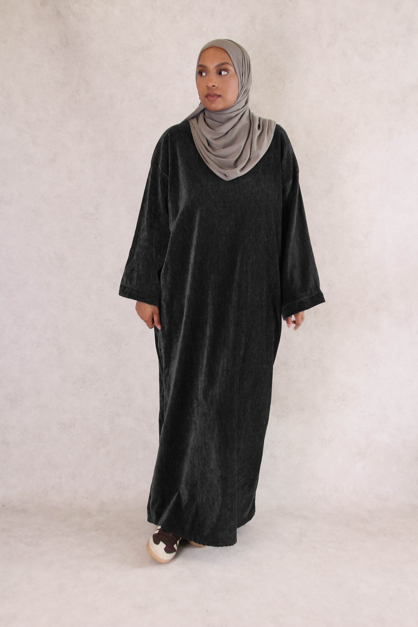 Robe d’Hiver Douce – Noire