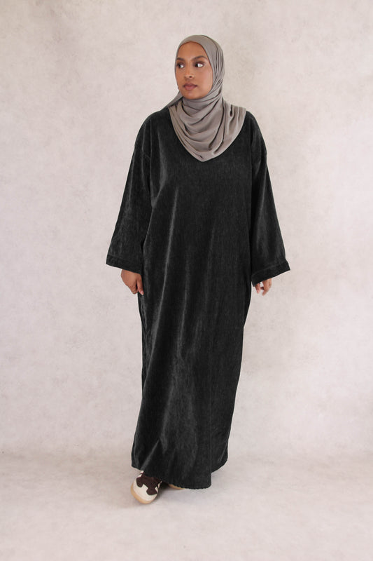Robe d’Hiver Douce –  Noire